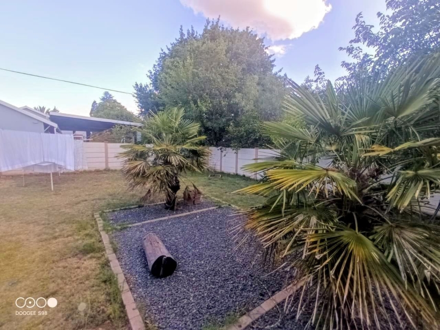 4 Bedroom Property for Sale in Langenhovenpark Free State